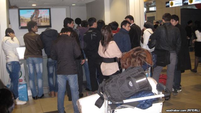 098277e8-a333-47b1-a80b-45698bf7da4bw640r1scx0cy18cw0