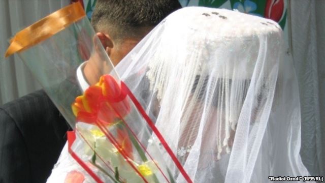 3da7323a-1e3c-4553-82dd-38347307fa28w640r1scx5cy0cw90