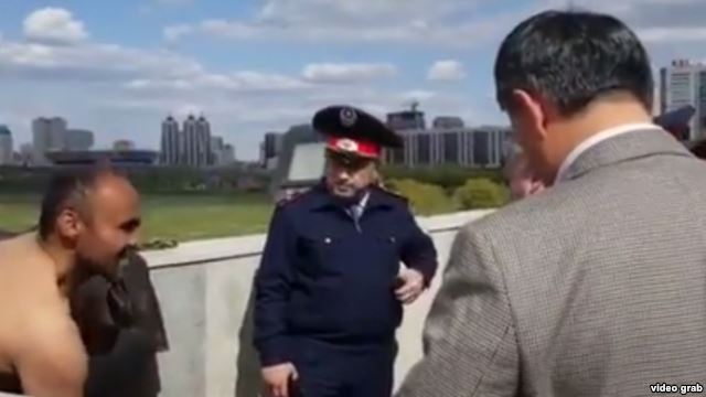 5a6cdb17-8c64-494f-bca5-6dfcbb9b1aacw640r1s