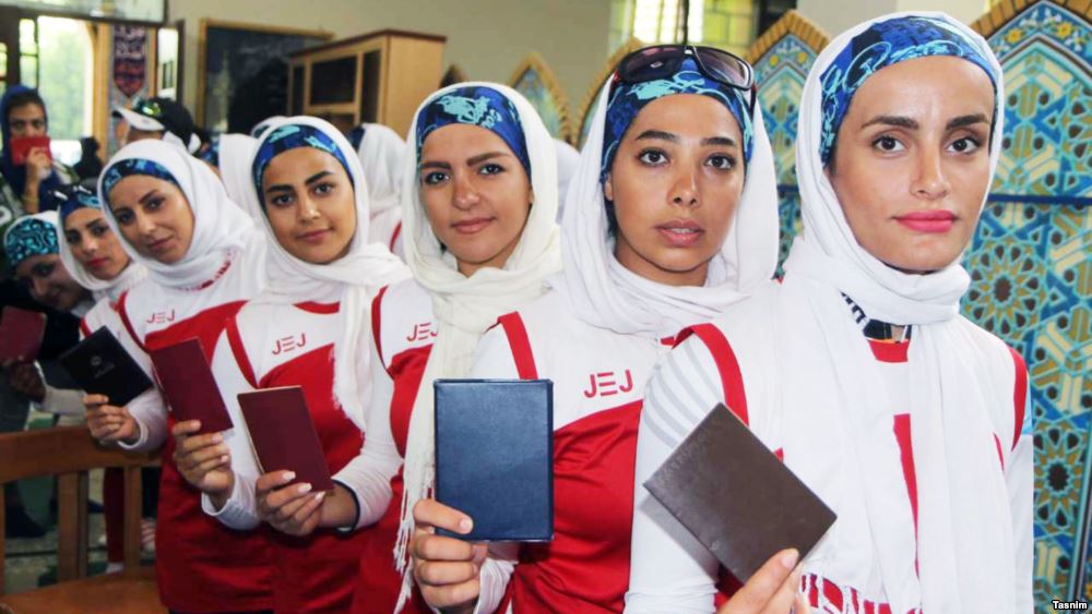 a15bf9f4-0fa9-4698-941b-074d464f6f6ecx0cy4cw0w1000r1sr1