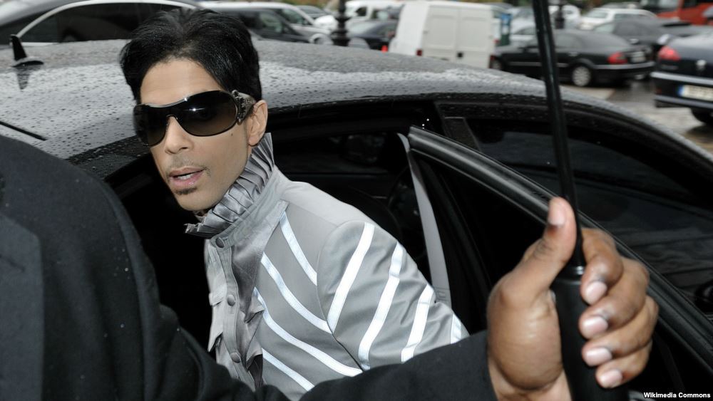 afd09cdd-57b5-4360-989e-9c42a2d05eecw1000r1s