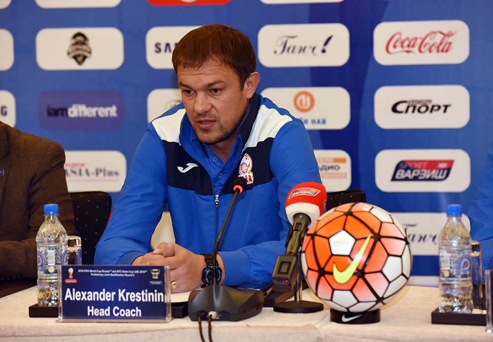 nastavniksbornoykyrgyzstananazvaltadzhikskuyusbornuyuochensereznoykomandoy