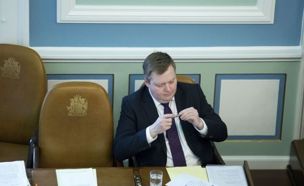 premer-ministrislandiiushelvotstavkuiz-zaofshornogoskandala