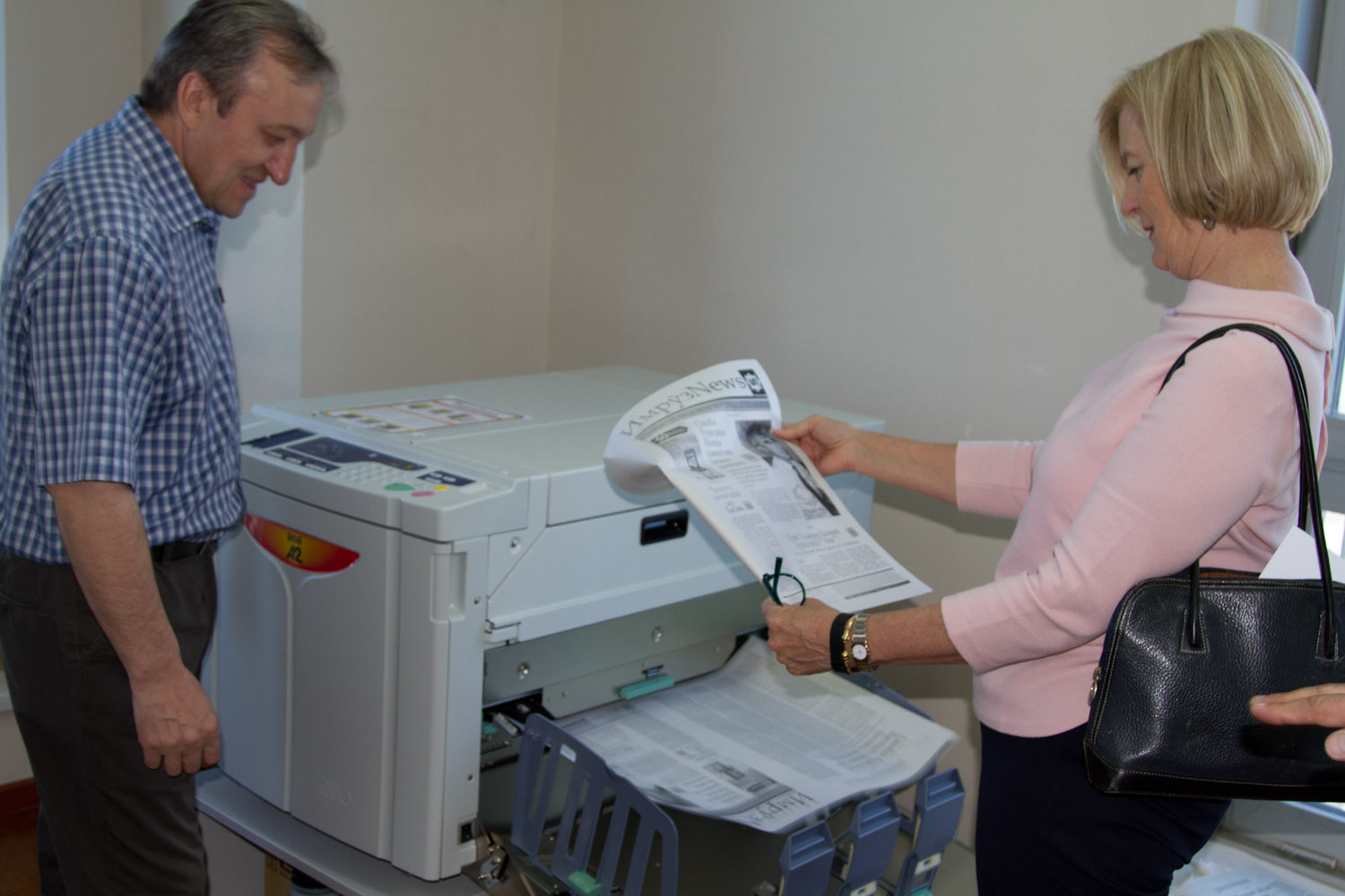 sshavpreddveriivsemirnogodnyasvobodypodarilitadzhikskimsmipechatnyystanok