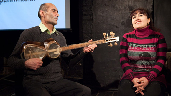 tadzhikskiemigrantyvypustilivmoskvemuzykalnyyalbom