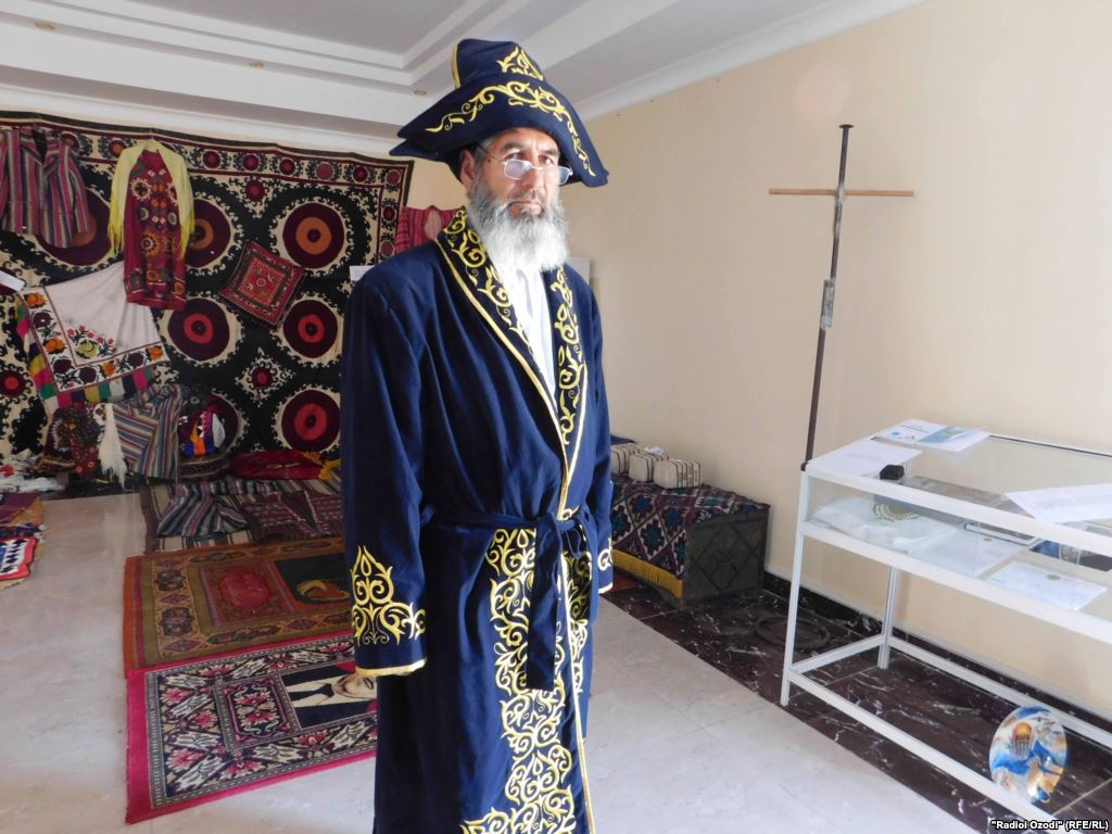 tadzhikskiypoetpoluchilpodarkiotnazarbaeva