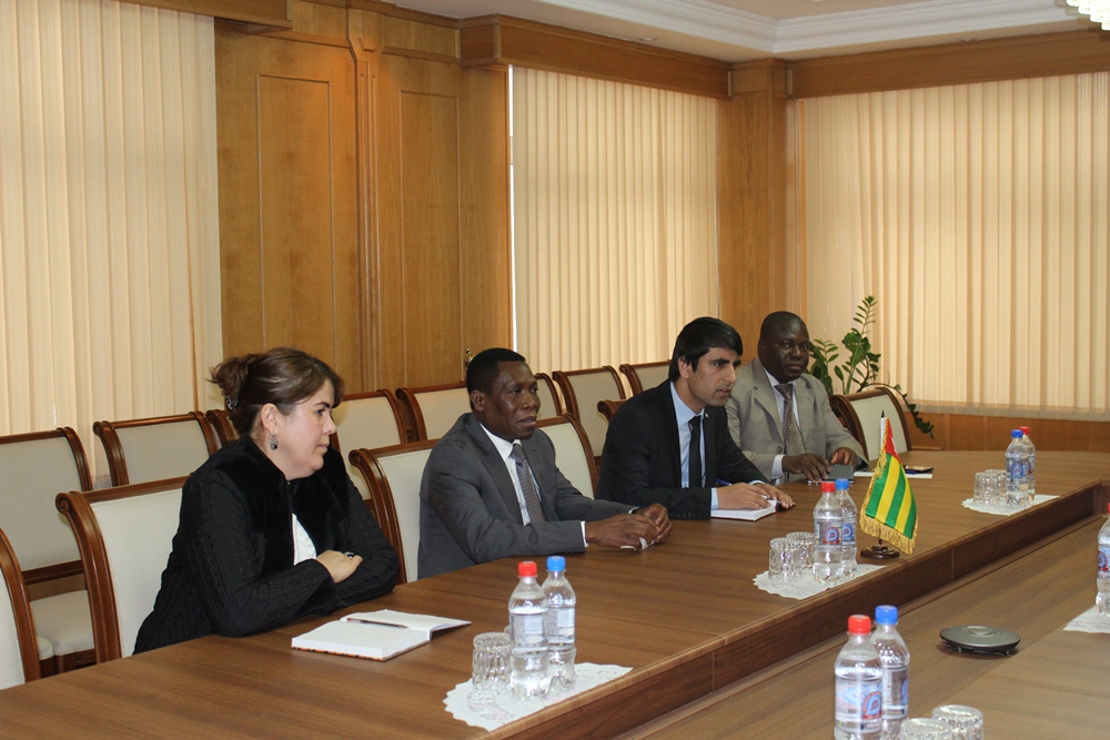 togozainteresovalsyatorgovo-ekonomicheskimiotnosheniyamistadzhikistanom