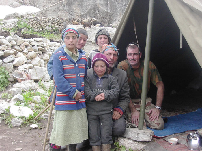 vfaozabespokoilisgolodayushchimigorcami