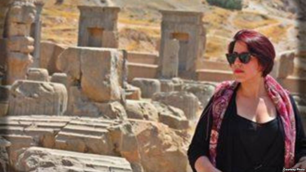 7b90192e-5fc2-47b6-bc8d-8be02cdbdb47cx0cy4cw0w987r1sr1