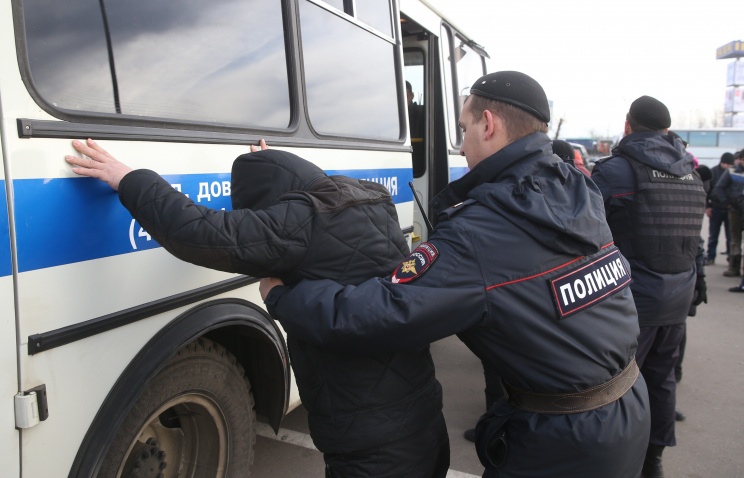 bolee55tysyachimigrantovvydvorilapoliciyamoskvyizrossii