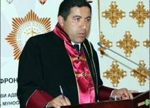 buzurgmehryorovotkazaliotuslugasudyazashchitnik_0