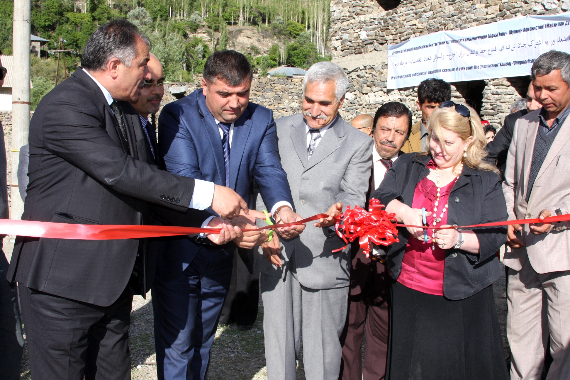 pamirenerdzhipristupilkpostavkamelektroenergiivafganistanponovoylinii