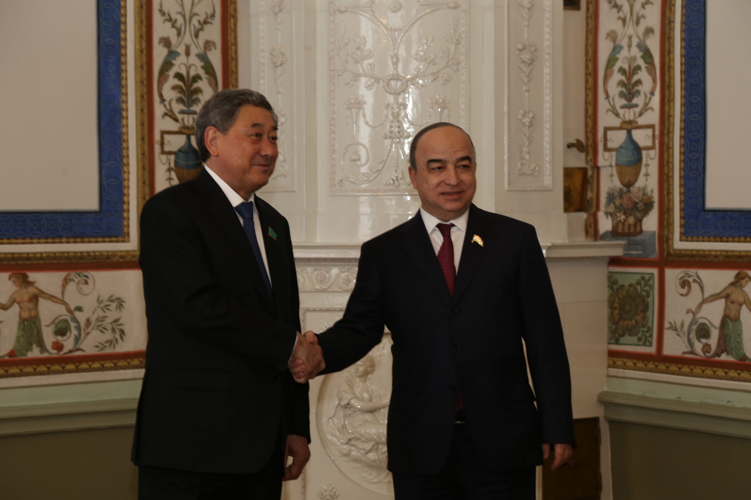 Zuhurov_i_spiker_parlamenta_Kazahstana