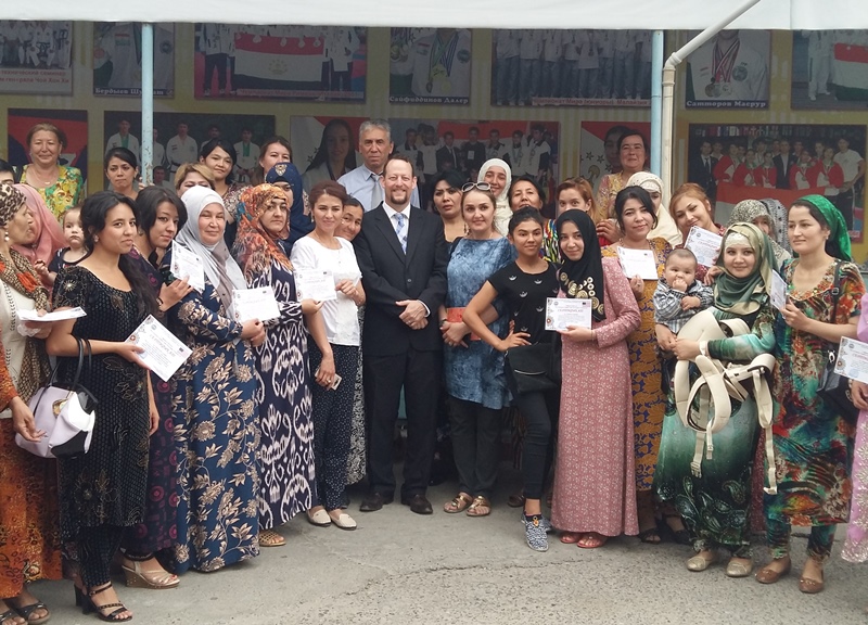 ceremoniyavrucheniyasertifikatovposolstvosshago