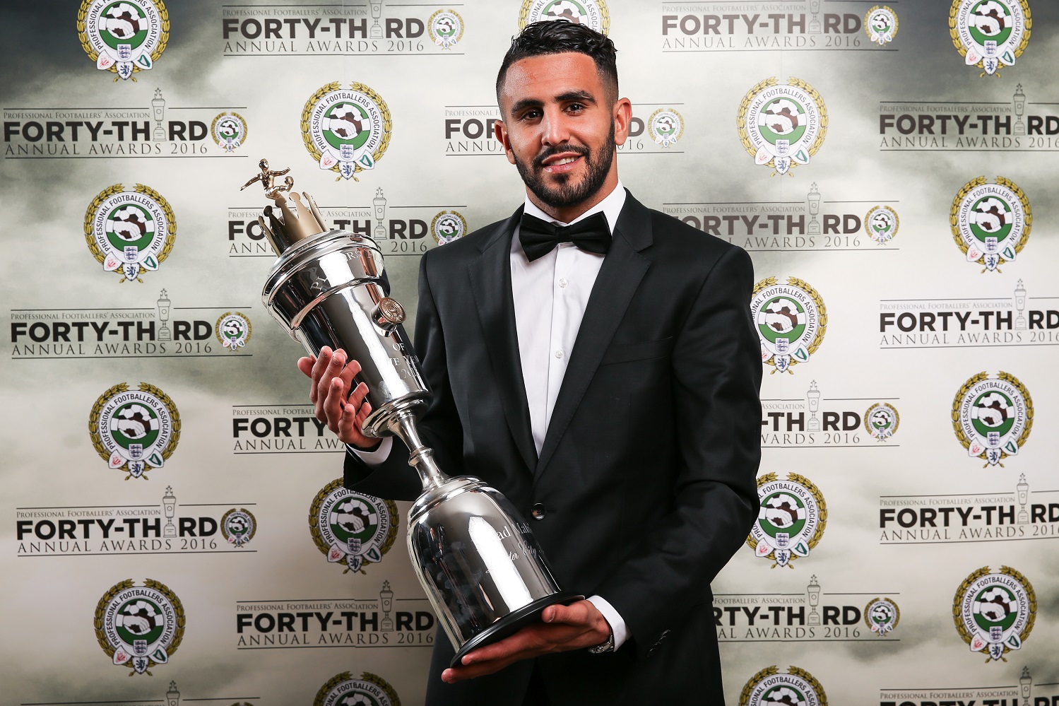 riyadmahrez-luchshiyigroksezonavanglii