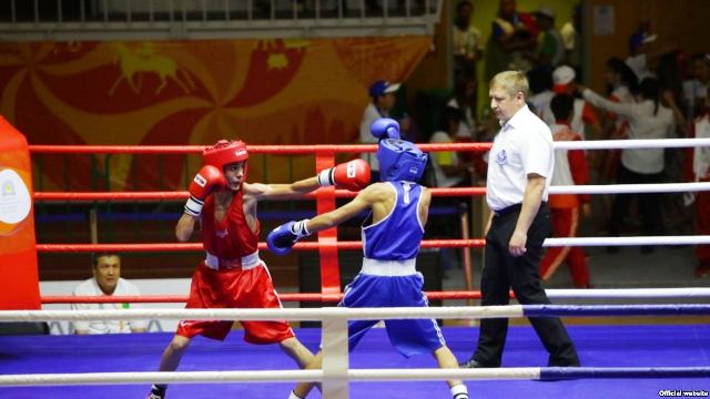 dvapredstavitelnicytadzhikistanapoboksu