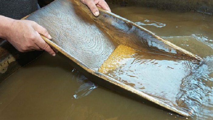 pravitelstvotadzhikistanaotkroetzolotyepriiskidlyastarateley