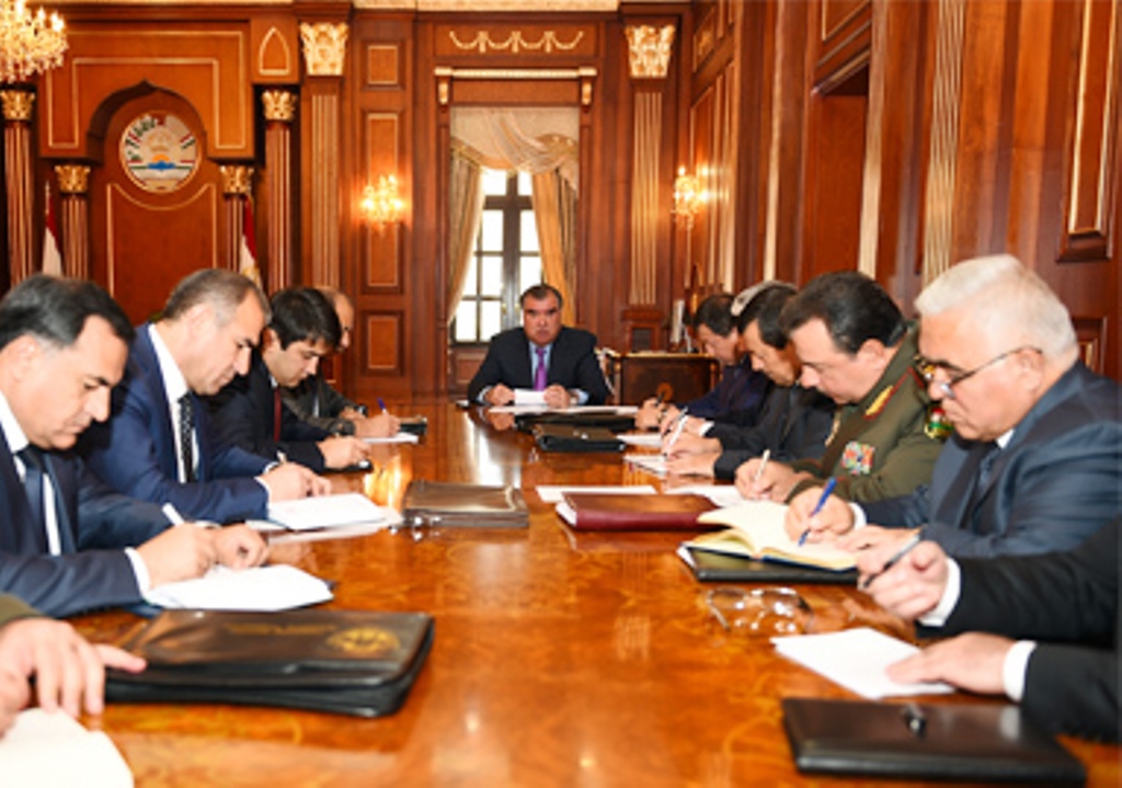 prezidentprovelrabocheesoveshchanie_0