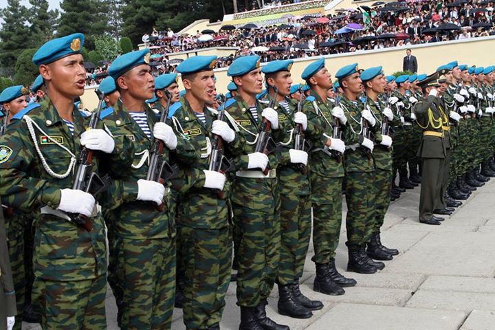 vchestglavnogoprazdnikatadzhikistanavovsehgarnizonahstranyproydutvoennyeparady2