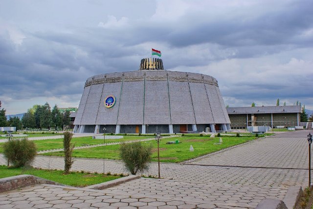 vdushanbesostoitsyavystavkapromyshlennyhtovarovgansu