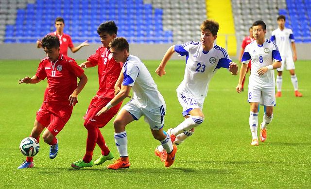 yunyetadzhikskiefutbolisty_2