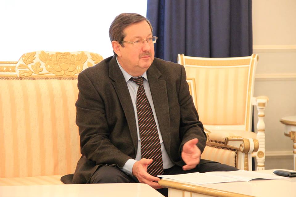 10383661_385447758282005_8329740946324135412_n