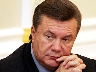 1281616756yanukovich