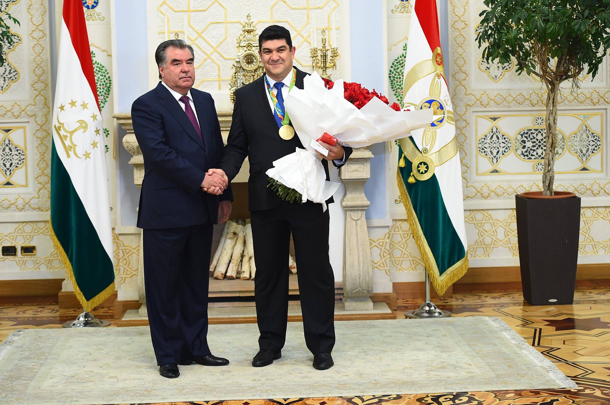 1405387611240121110023074786398126979867886o