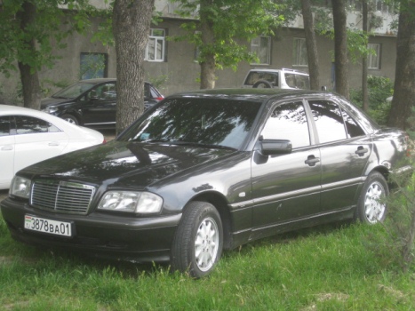 3trotuariliparkovka_0