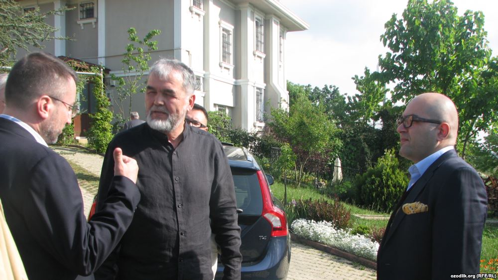 5831a2e0-2a21-4022-b1c5-47c620ce4872w1000r1s