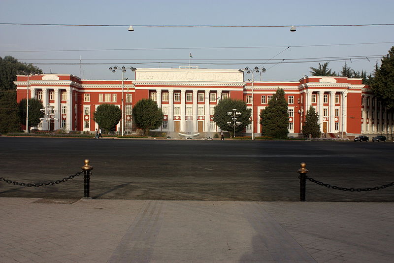 800px-tajikparliamenthousedushanbetajikistan-2