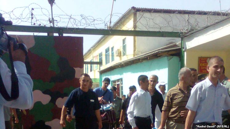 AD307C74-A85E-4936-AC9C-64F950980B78_w748_r1_s