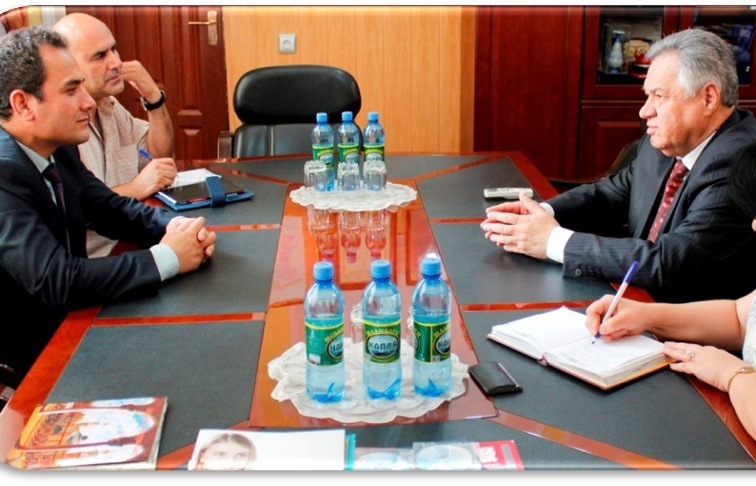 afganistanprosittadzhikistanasodeystvovatuluchsheniyuprigranichnoytorgovli_0