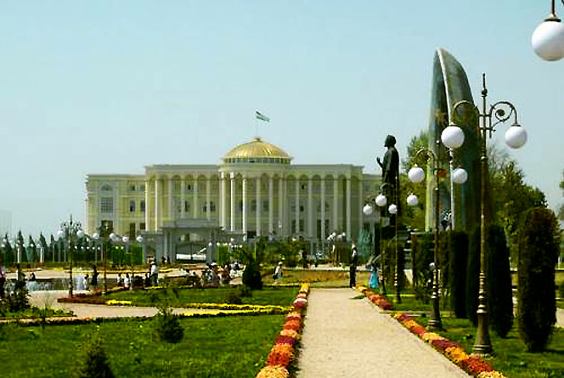 ayniy-square_23