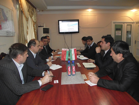 belorusskayakompaniyaishchetpartnerovsreditadzhikskihproizvoditeleymebeli