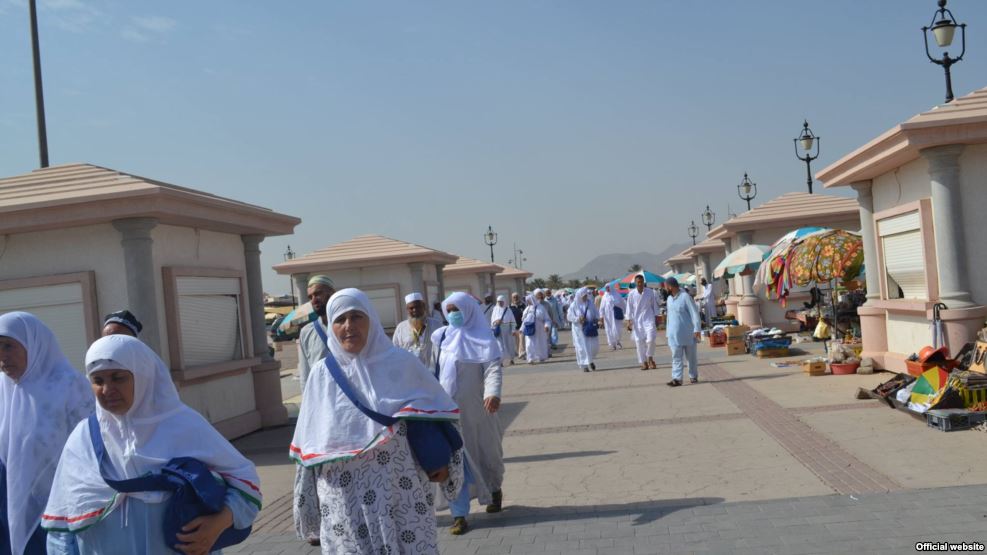 d67a1db6-7cc1-46e3-99c8-c4a7a482621fw987r1s