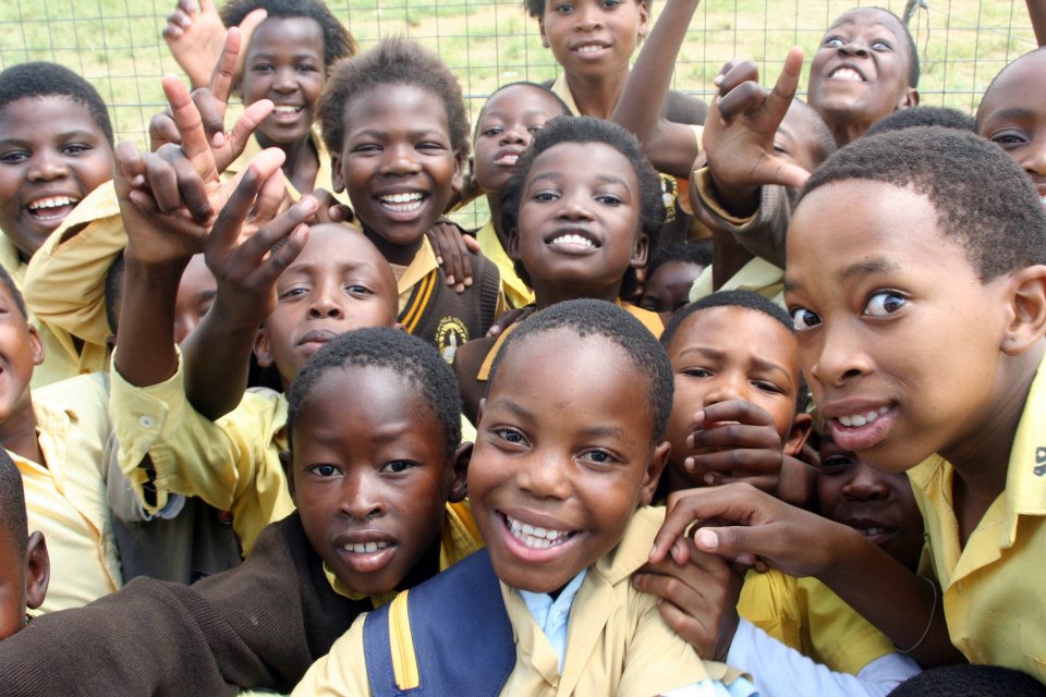 detivezdeodinakovyeradostnyeibezzabotnye