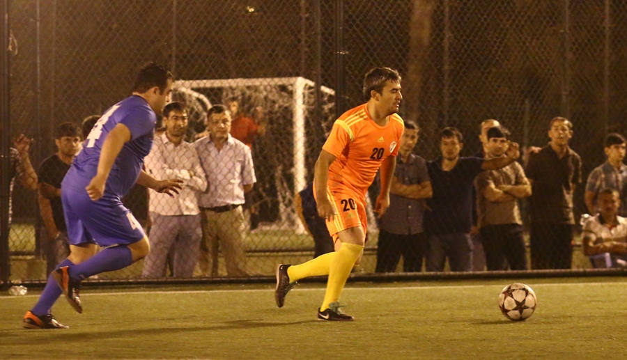 dvekomandyrustamaemomali