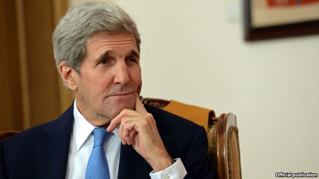 Dzhon_Kerri_vizit_v_CA