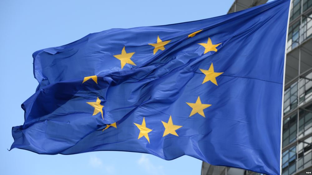 e6b2e23e-4827-41ab-b8cc-5a15ff7d6841cx0cy8cw0w1000r1sr1