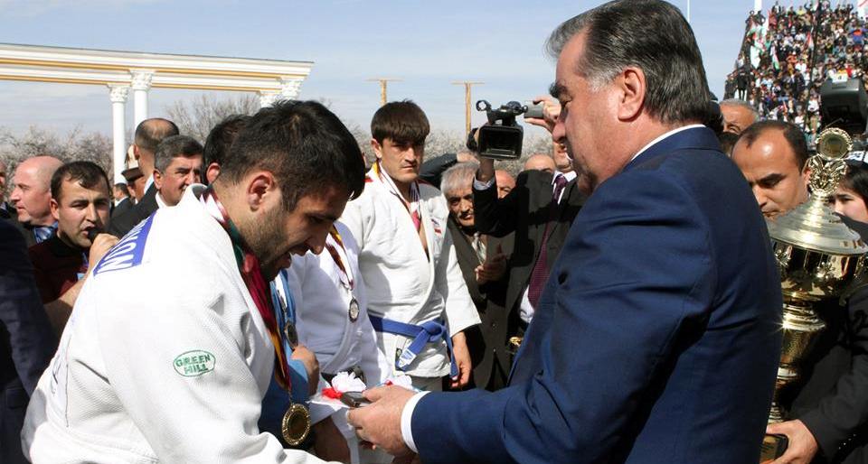 E_Rahmon_ne_poedet_v_Rio