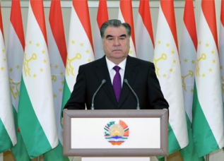 emomalirahmonpozdravil_0