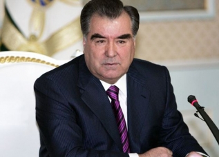 erahmonniodnastranavodinochkunemozhetspravitsyasvyzovamitrehzol_0