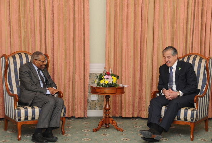 Glava_MID_Tadzhikistana_i_prezident_IBR_obsudili_aktualnye_voprosy_vzaimodeystviya