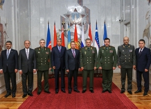 glavyoboronnyhvedomstvsngobsudilivoprosyrazvitiyadalneyshegosotrudnichestva_0