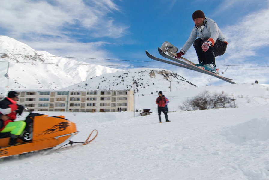gornolyzhnyykurortsafedorakperedadutvchastnyeruki