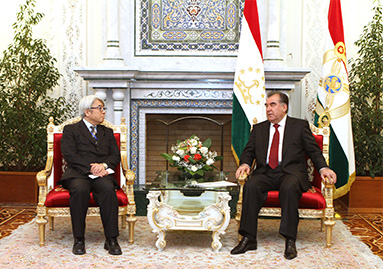 jicapomozhettadzhikistanuspravitsyasotricatelnymvneshnimvliyaniem