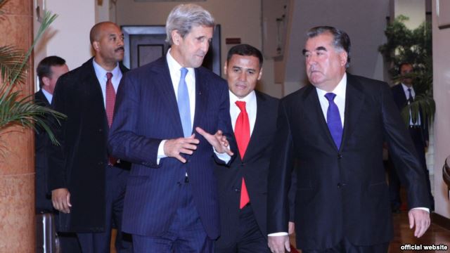 Kerri_Rahmon_peregovory