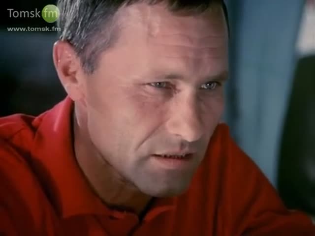 knigishukshinanatadzhikskomyazykeperedalimuzeyuiadministraciialtayskogokraya