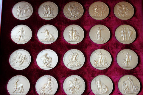 komplektmedaley200letiyapobedy_0